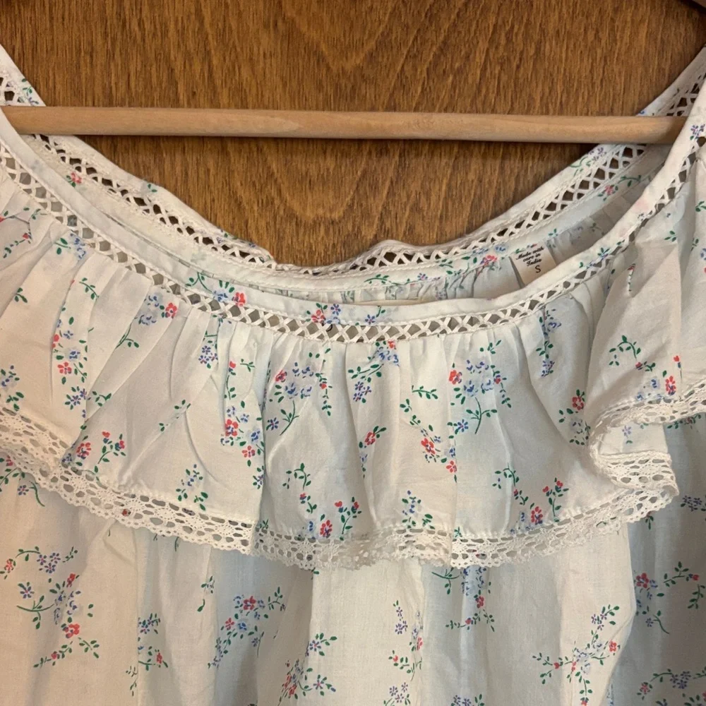 Doen Floral Ruffle Blouse - Cream - Picture 2 of 4